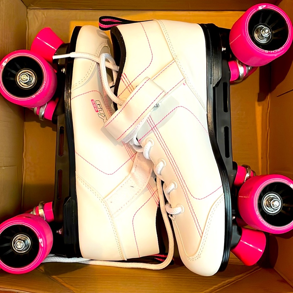 Pacer Roller Skates